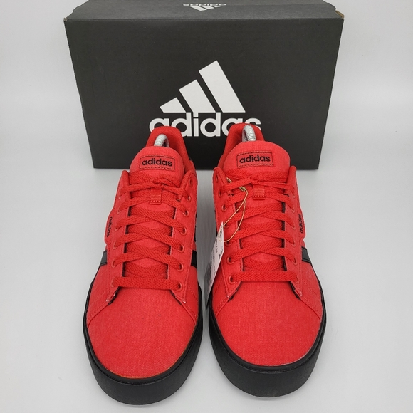 New Adidas Daily 3.0 Sneaker - Men's - Picture 2 of 6